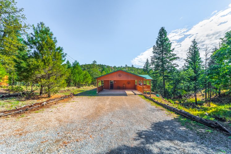 NM Mountain Pine Cabin